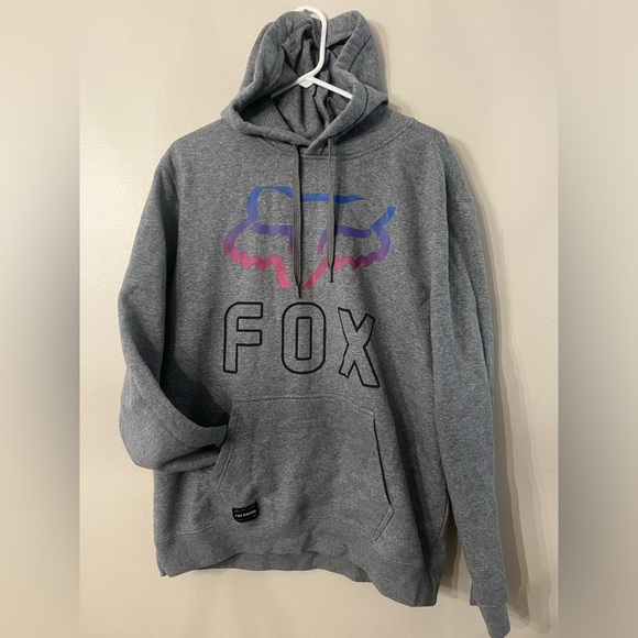Fox Gray Hoodie for Women
Size large - Picture 1 of 2